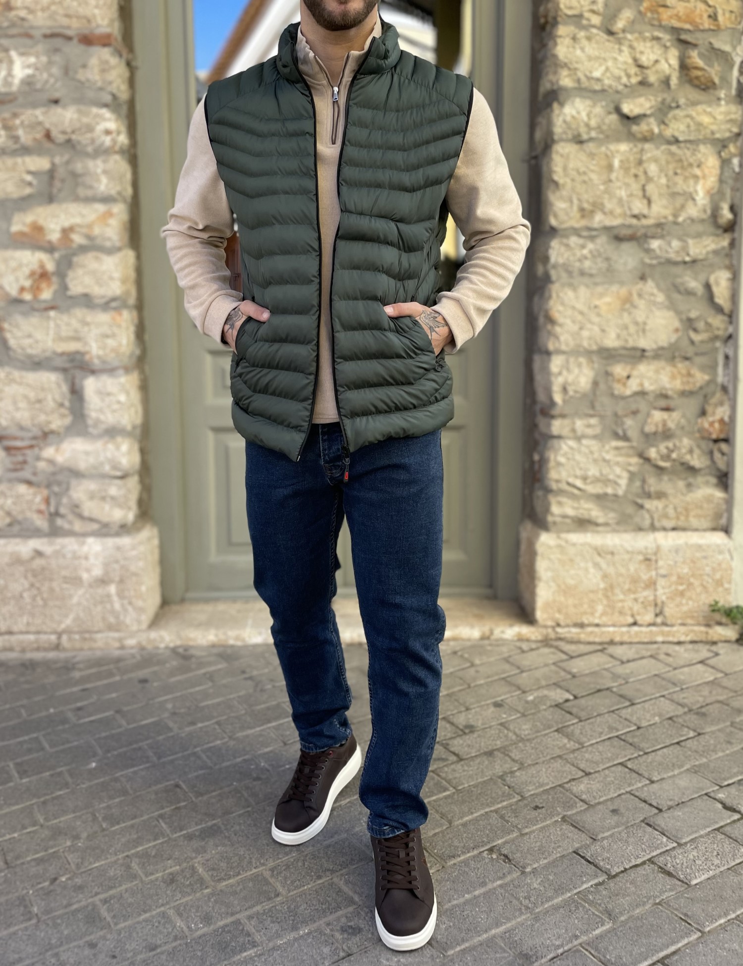 Ανδρικό κυπαρισσί αμάνικο μπουφάν καπιτονέ 3417K φωτογραφία